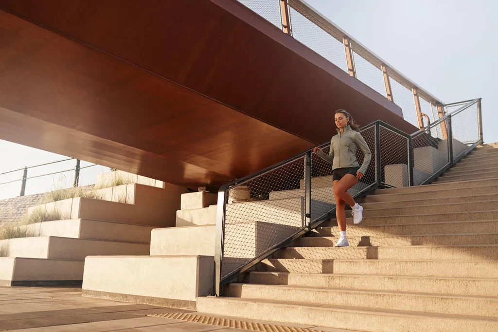 Card wings secondary dark